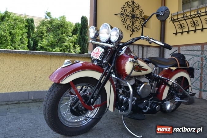 Zdjęcie w galerii na portalu naszraciborz.pl: Oldtimery w Bieńkowicach. Zobacz piękne auta i motocykle  wiadomości z regionu