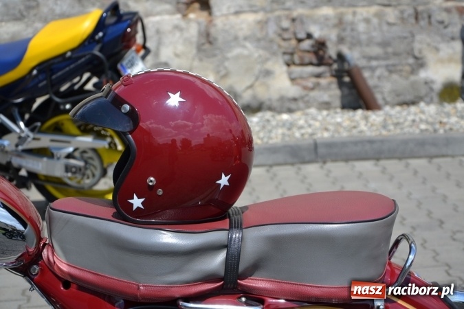 Zdjęcie w galerii na portalu naszraciborz.pl: Oldtimery w Bieńkowicach. Zobacz piękne auta i motocykle  wiadomości z regionu