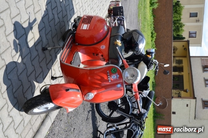 Zdjęcie w galerii na portalu naszraciborz.pl: Oldtimery w Bieńkowicach. Zobacz piękne auta i motocykle  wiadomości z regionu
