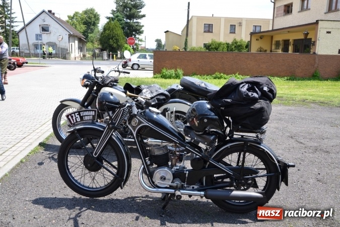 Zdjęcie w galerii na portalu naszraciborz.pl: Oldtimery w Bieńkowicach. Zobacz piękne auta i motocykle  wiadomości z regionu