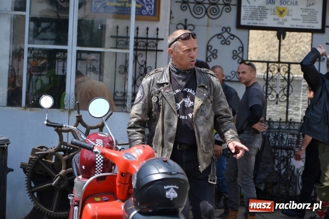 Zdjęcie w galerii na portalu naszraciborz.pl: Oldtimery w Bieńkowicach. Zobacz piękne auta i motocykle  wiadomości z regionu