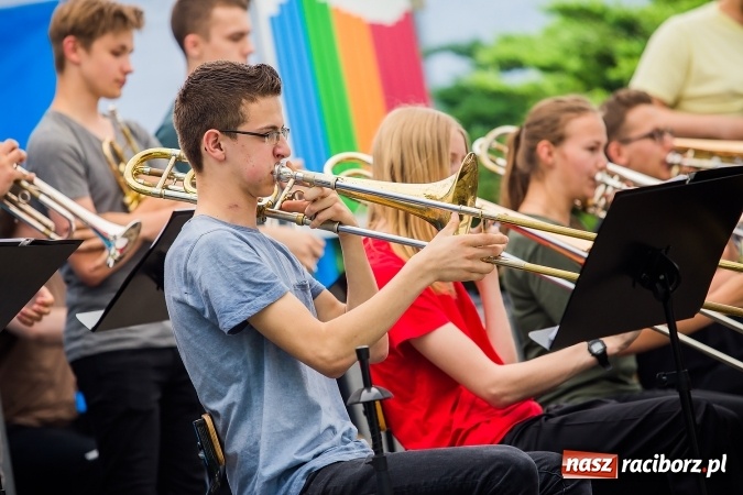 Zdjęcie w galerii na portalu naszraciborz.pl: Muzyczny Festyn Rodzinny w Państwowej Szkole Muzycznej wiadomości z regionu