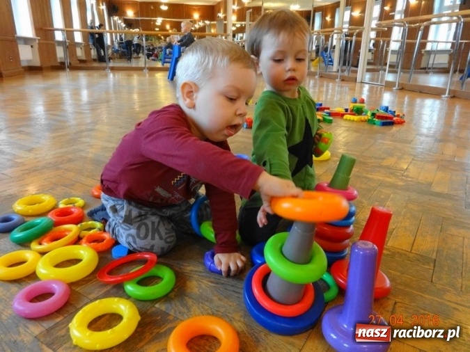 Zdjęcie w galerii na portalu naszraciborz.pl: Maluchy z Fiku-miku już na wakacjach  wiadomości z regionu