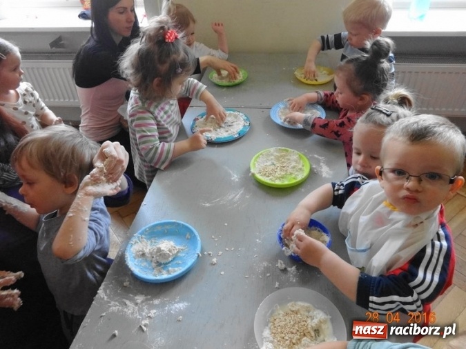 Zdjęcie w galerii na portalu naszraciborz.pl: Maluchy z Fiku-miku już na wakacjach  wiadomości z regionu