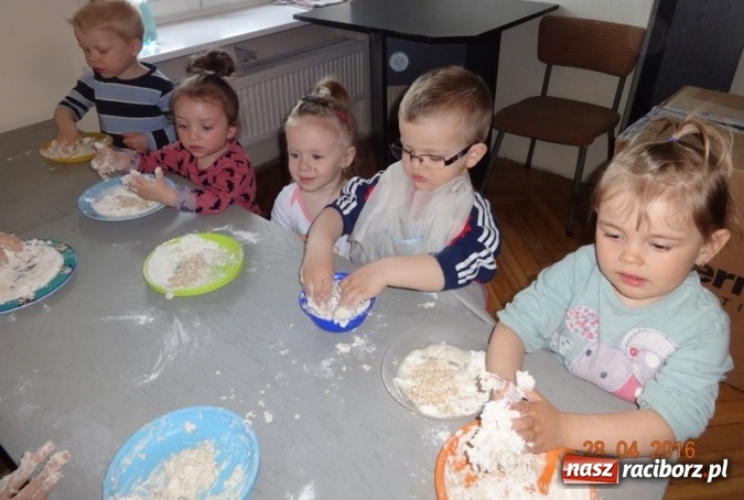 Zdjęcie w galerii na portalu naszraciborz.pl: Maluchy z Fiku-miku już na wakacjach  wiadomości z regionu