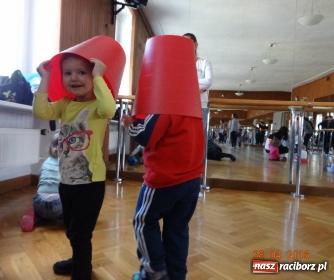 Zdjęcie w galerii na portalu naszraciborz.pl: Maluchy z Fiku-miku już na wakacjach  wiadomości z regionu
