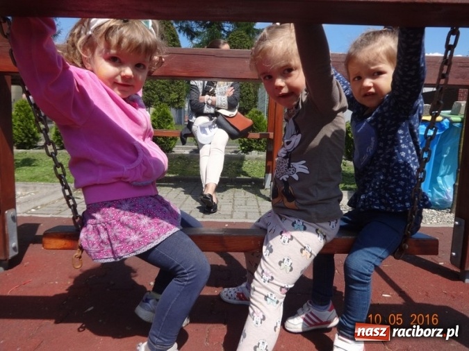 Zdjęcie w galerii na portalu naszraciborz.pl: Maluchy z Fiku-miku już na wakacjach  wiadomości z regionu