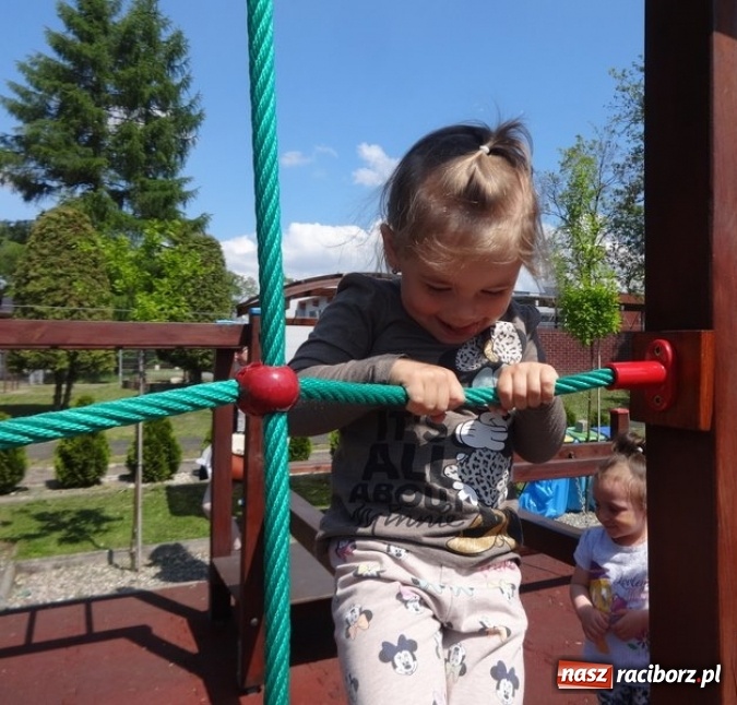 Zdjęcie w galerii na portalu naszraciborz.pl: Maluchy z Fiku-miku już na wakacjach  wiadomości z regionu