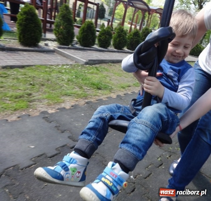 Zdjęcie w galerii na portalu naszraciborz.pl: Maluchy z Fiku-miku już na wakacjach  wiadomości z regionu