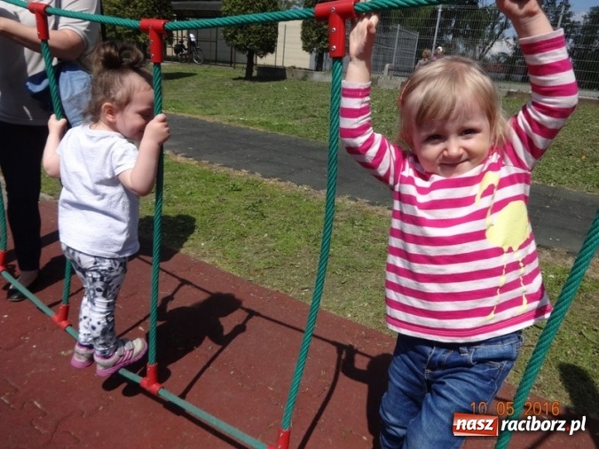 Zdjęcie w galerii na portalu naszraciborz.pl: Maluchy z Fiku-miku już na wakacjach  wiadomości z regionu