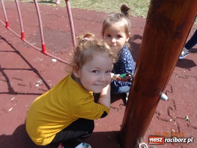 Zdjęcie w galerii na portalu naszraciborz.pl: Maluchy z Fiku-miku już na wakacjach  wiadomości z regionu