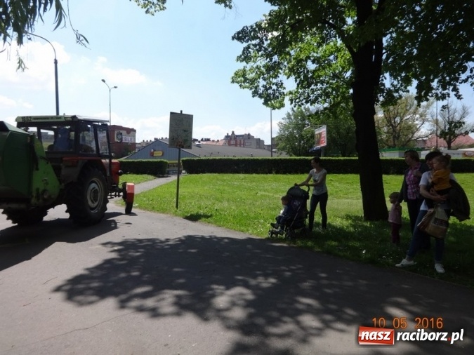 Zdjęcie w galerii na portalu naszraciborz.pl: Maluchy z Fiku-miku już na wakacjach  wiadomości z regionu