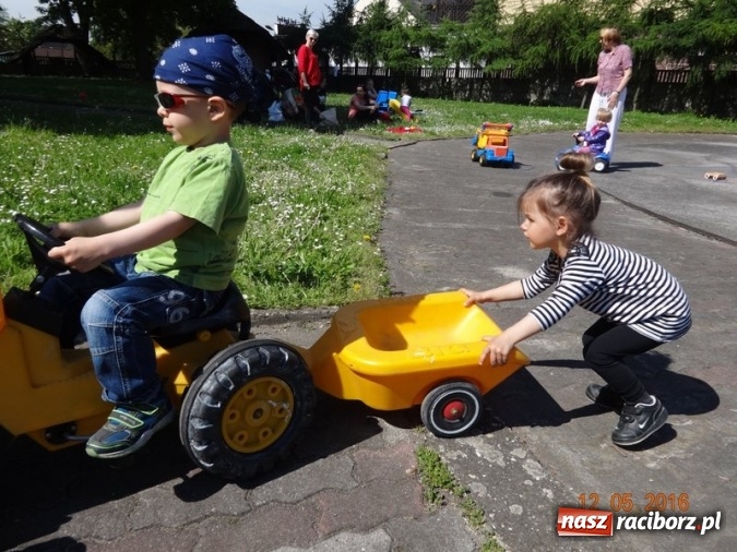 Zdjęcie w galerii na portalu naszraciborz.pl: Maluchy z Fiku-miku już na wakacjach  wiadomości z regionu