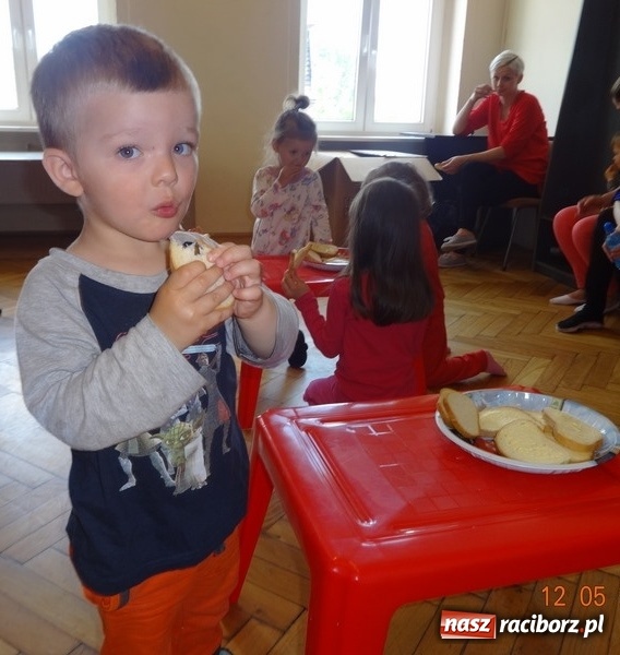 Zdjęcie w galerii na portalu naszraciborz.pl: Maluchy z Fiku-miku już na wakacjach  wiadomości z regionu