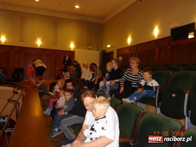 Zdjęcie w galerii na portalu naszraciborz.pl: Maluchy z Fiku-miku już na wakacjach  wiadomości z regionu