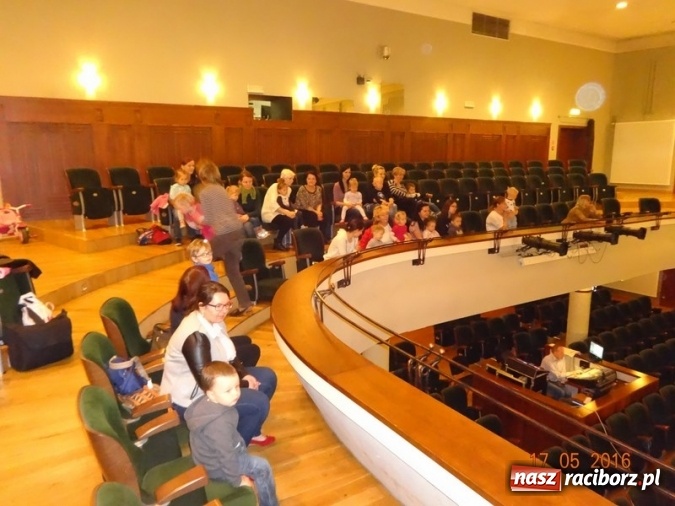 Zdjęcie w galerii na portalu naszraciborz.pl: Maluchy z Fiku-miku już na wakacjach  wiadomości z regionu