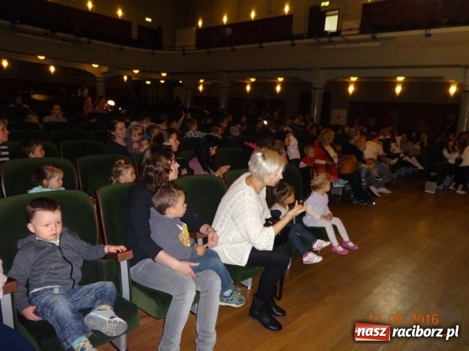 Zdjęcie w galerii na portalu naszraciborz.pl: Maluchy z Fiku-miku już na wakacjach  wiadomości z regionu