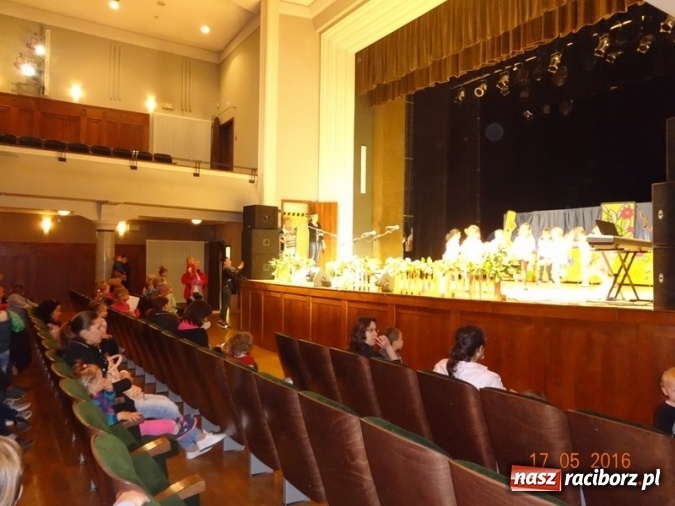 Zdjęcie w galerii na portalu naszraciborz.pl: Maluchy z Fiku-miku już na wakacjach  wiadomości z regionu