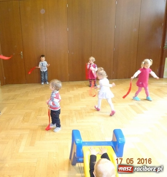 Zdjęcie w galerii na portalu naszraciborz.pl: Maluchy z Fiku-miku już na wakacjach  wiadomości z regionu