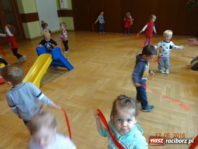 Zdjęcie w galerii na portalu naszraciborz.pl: Maluchy z Fiku-miku już na wakacjach  wiadomości z regionu