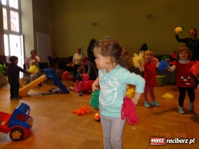 Zdjęcie w galerii na portalu naszraciborz.pl: Maluchy z Fiku-miku już na wakacjach  wiadomości z regionu