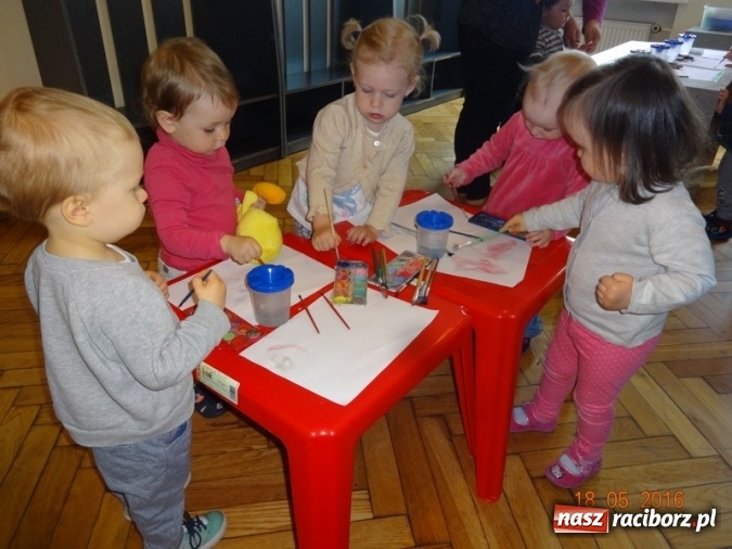 Zdjęcie w galerii na portalu naszraciborz.pl: Maluchy z Fiku-miku już na wakacjach  wiadomości z regionu
