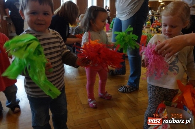 Zdjęcie w galerii na portalu naszraciborz.pl: Maluchy z Fiku-miku już na wakacjach  wiadomości z regionu