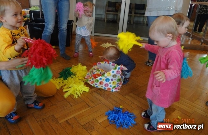Zdjęcie w galerii na portalu naszraciborz.pl: Maluchy z Fiku-miku już na wakacjach  wiadomości z regionu