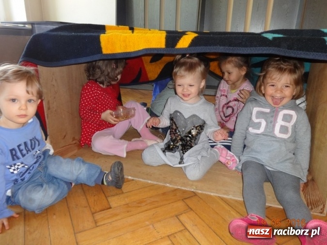 Zdjęcie w galerii na portalu naszraciborz.pl: Maluchy z Fiku-miku już na wakacjach  wiadomości z regionu