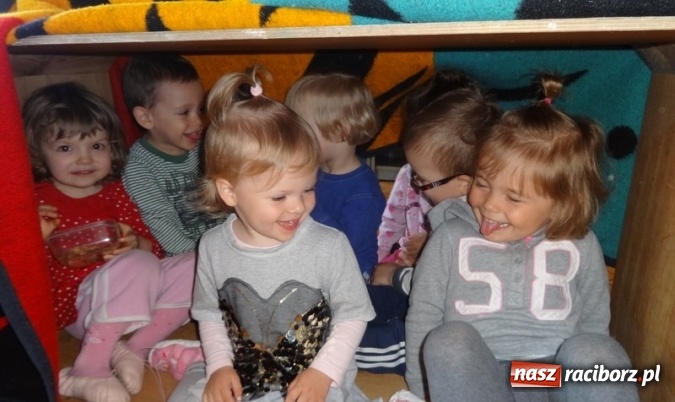 Zdjęcie w galerii na portalu naszraciborz.pl: Maluchy z Fiku-miku już na wakacjach  wiadomości z regionu