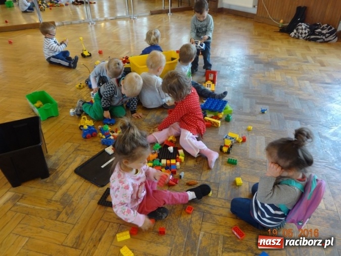 Zdjęcie w galerii na portalu naszraciborz.pl: Maluchy z Fiku-miku już na wakacjach  wiadomości z regionu