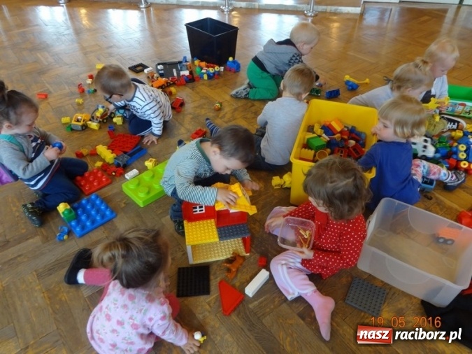 Zdjęcie w galerii na portalu naszraciborz.pl: Maluchy z Fiku-miku już na wakacjach  wiadomości z regionu