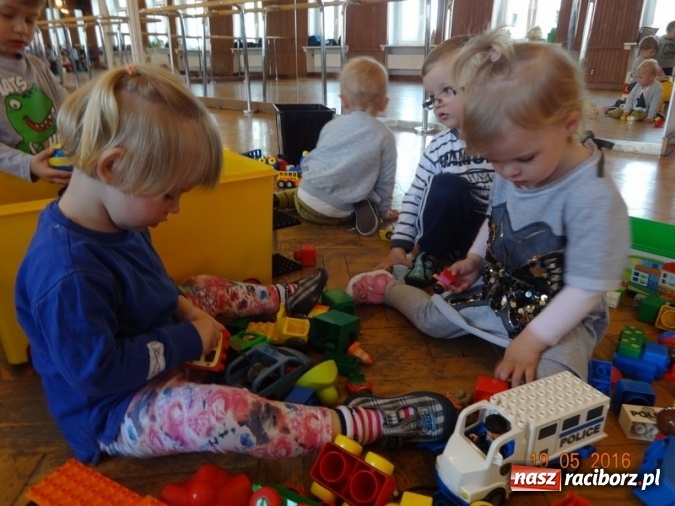 Zdjęcie w galerii na portalu naszraciborz.pl: Maluchy z Fiku-miku już na wakacjach  wiadomości z regionu