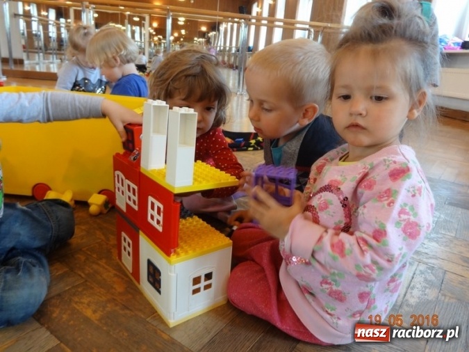 Zdjęcie w galerii na portalu naszraciborz.pl: Maluchy z Fiku-miku już na wakacjach  wiadomości z regionu