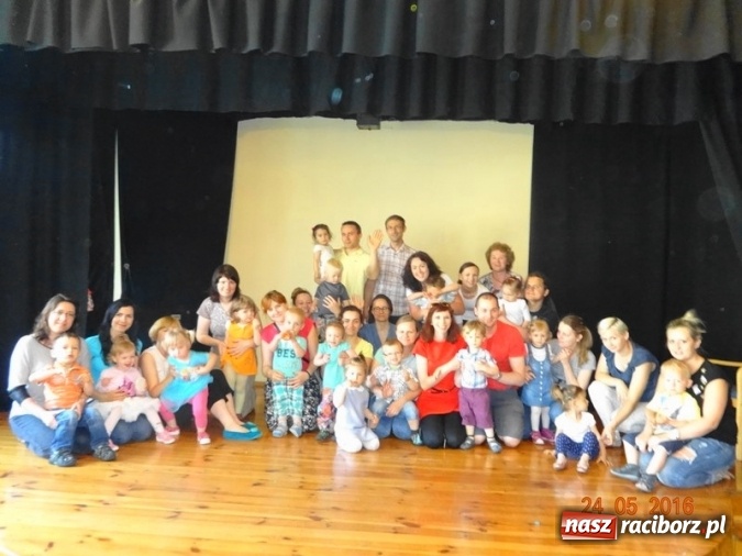 Zdjęcie w galerii na portalu naszraciborz.pl: Maluchy z Fiku-miku już na wakacjach  wiadomości z regionu