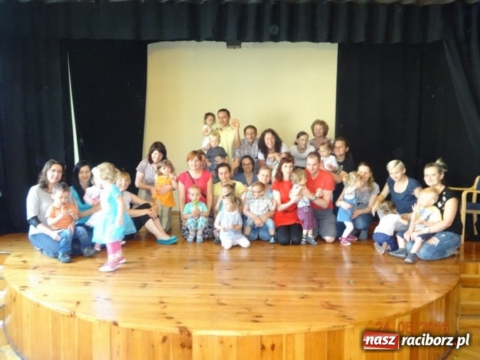 Zdjęcie w galerii na portalu naszraciborz.pl: Maluchy z Fiku-miku już na wakacjach  wiadomości z regionu