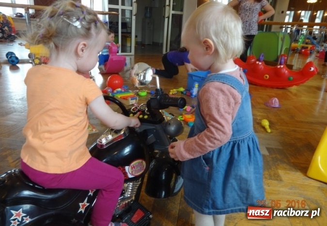 Zdjęcie w galerii na portalu naszraciborz.pl: Maluchy z Fiku-miku już na wakacjach  wiadomości z regionu
