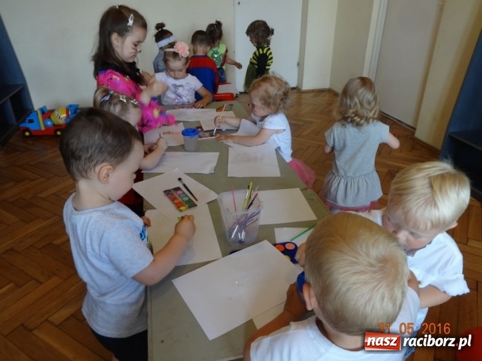 Zdjęcie w galerii na portalu naszraciborz.pl: Maluchy z Fiku-miku już na wakacjach  wiadomości z regionu