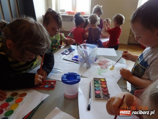 Zdjęcie w galerii na portalu naszraciborz.pl: Maluchy z Fiku-miku już na wakacjach  wiadomości z regionu