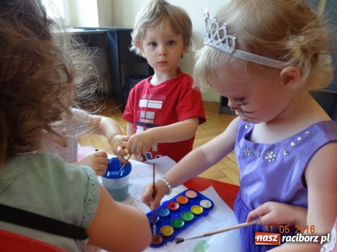 Zdjęcie w galerii na portalu naszraciborz.pl: Maluchy z Fiku-miku już na wakacjach  wiadomości z regionu