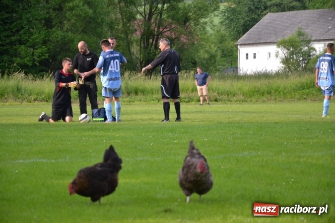 Zdjęcie w galerii na portalu naszraciborz.pl:  Rudnik kontra Jankowice, czyli arbiter i kury w roli głównej  wiadomości z regionu