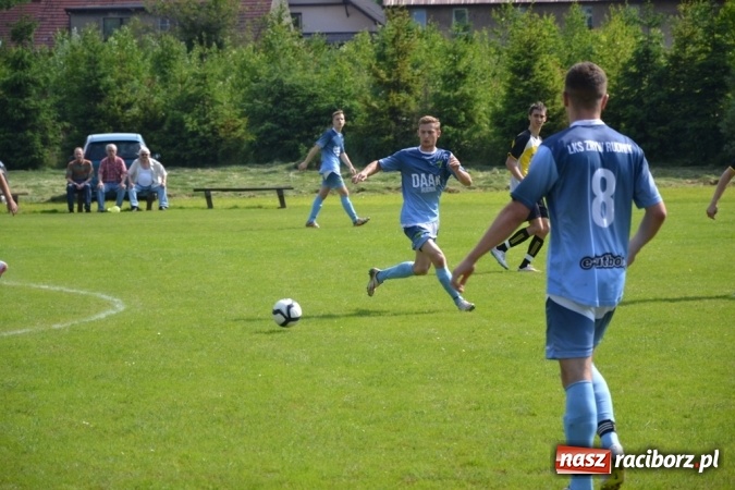 Zdjęcie w galerii na portalu naszraciborz.pl:  Rudnik kontra Jankowice, czyli arbiter i kury w roli głównej  wiadomości z regionu