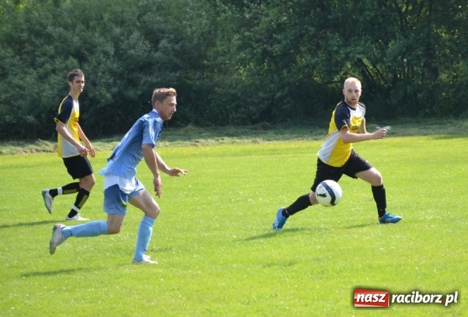 Zdjęcie w galerii na portalu naszraciborz.pl:  Rudnik kontra Jankowice, czyli arbiter i kury w roli głównej  wiadomości z regionu