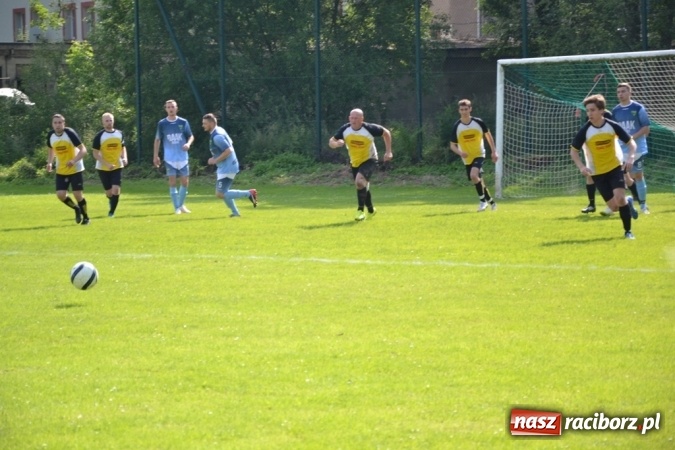 Zdjęcie w galerii na portalu naszraciborz.pl:  Rudnik kontra Jankowice, czyli arbiter i kury w roli głównej  wiadomości z regionu