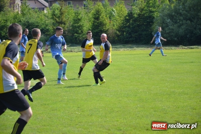 Zdjęcie w galerii na portalu naszraciborz.pl:  Rudnik kontra Jankowice, czyli arbiter i kury w roli głównej  wiadomości z regionu