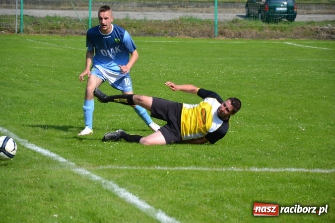 Zdjęcie w galerii na portalu naszraciborz.pl:  Rudnik kontra Jankowice, czyli arbiter i kury w roli głównej  wiadomości z regionu