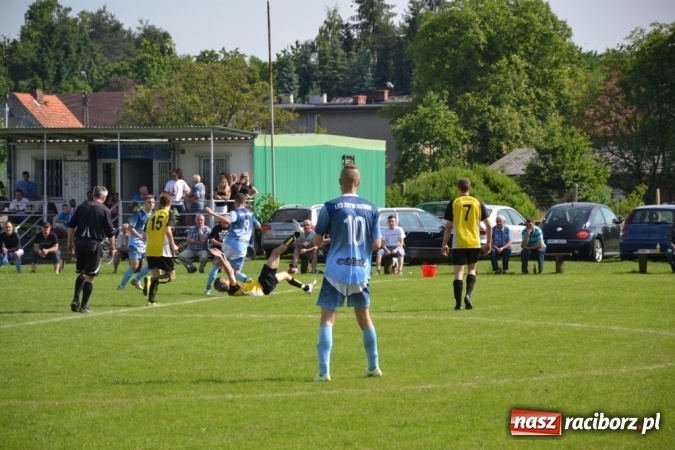 Zdjęcie w galerii na portalu naszraciborz.pl:  Rudnik kontra Jankowice, czyli arbiter i kury w roli głównej  wiadomości z regionu