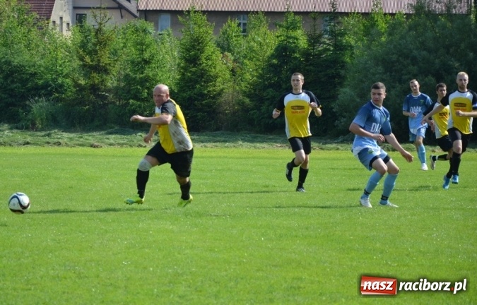 Zdjęcie w galerii na portalu naszraciborz.pl:  Rudnik kontra Jankowice, czyli arbiter i kury w roli głównej  wiadomości z regionu