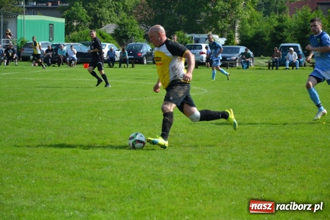 Zdjęcie w galerii na portalu naszraciborz.pl:  Rudnik kontra Jankowice, czyli arbiter i kury w roli głównej  wiadomości z regionu