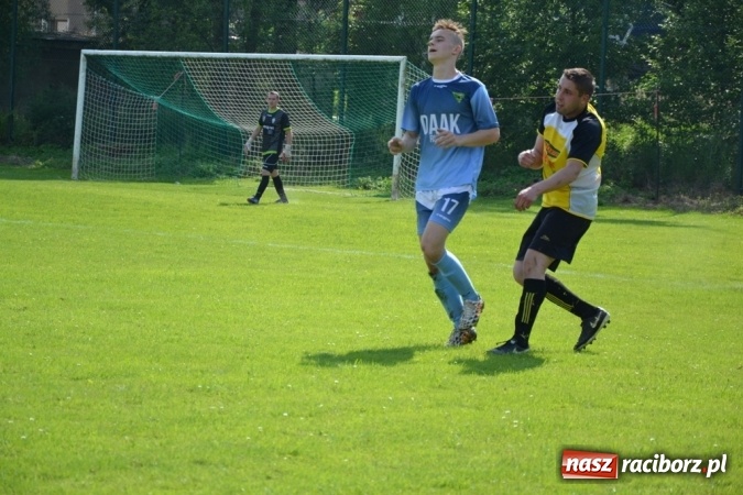 Zdjęcie w galerii na portalu naszraciborz.pl:  Rudnik kontra Jankowice, czyli arbiter i kury w roli głównej  wiadomości z regionu